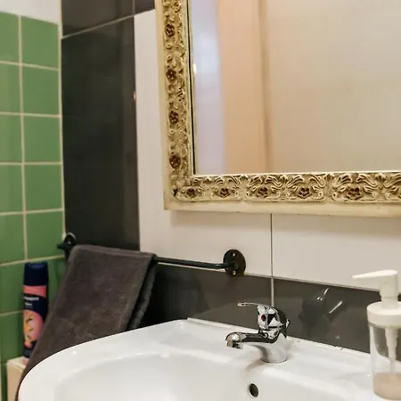 Daniela's Central 206 Penzion