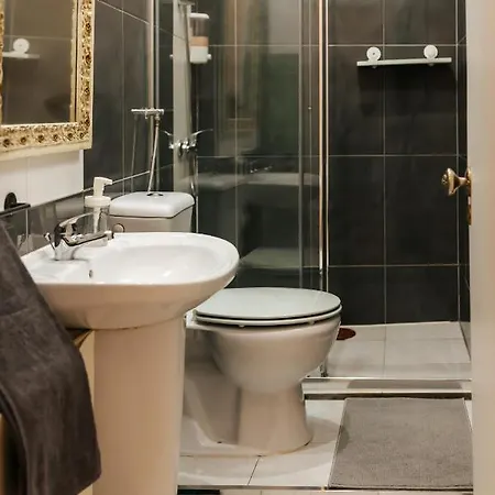 Daniela's Central 206 *